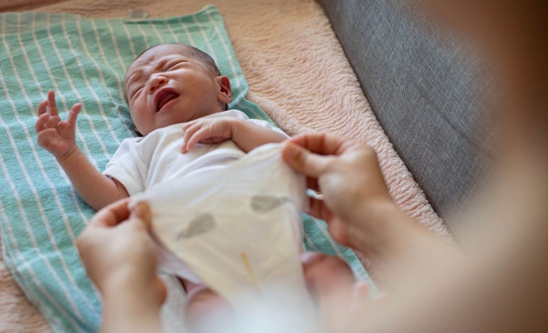 Bé Hay Quấy Khóc Ban Đêm? Có Thể Do Mẹ Chọn Sai Bỉm  